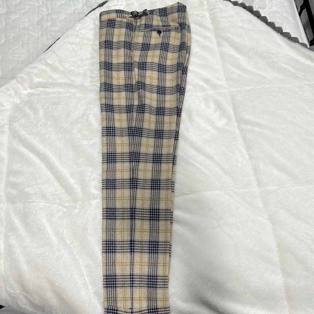 Suit Supply Wool Flannel Trousers-Like New
30x32 w/ 1” cuff